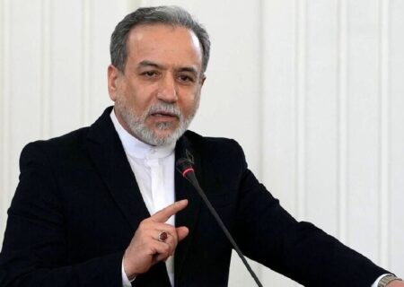 پیام عراقچی به مناسبت روز خبرنگار؛ قدردانی از روایت خبرنگاران در جنگ