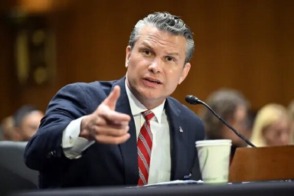 ادعای تکراری وزیر جنگ آمریکا درباره فعالیت هسته‌ای ایران