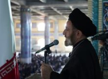 امام جمعه خرم‌آباد: ملت ایران در برابر جنگ ترکیبی دشمن تسلیم نمی‌شود