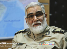 امیر پوردستان: مردم پرچم انقلاب را بر زمین نمی‌گذارند