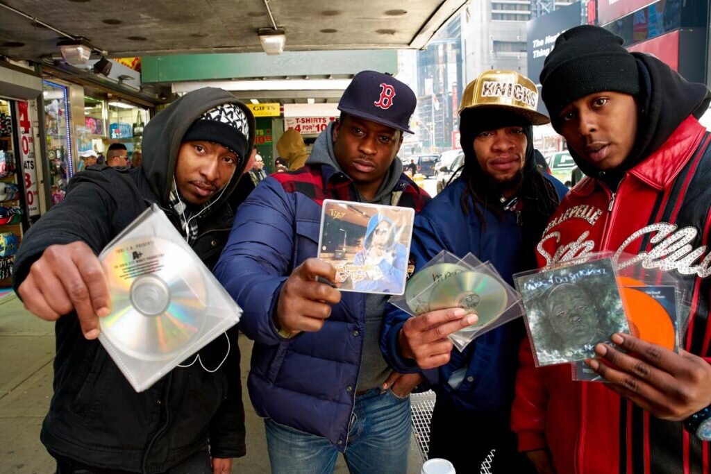 بازگشت طوفانی CD به بازار موسیقی جهان! / وقتی نسل Z تسلیم نوستالژی میشود بازگشت طوفانی CD به بازار موسیقی جهان! / وقتی نسل Z تسلیم نوستالژی میشود
