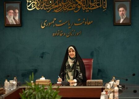 بهروز آذر: نباید زنان باحجاب و کم‌حجاب را مقابل یکدیگر قرار دهیم