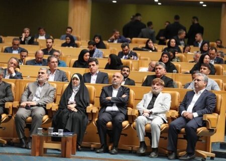 بهروزآذر: دولت در حال حرکت به سمت توسعه بنگاه‌های اقتصادی پایدار است