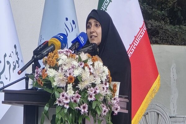 بهروزآذر: ما به گفتگو باور داریم اما در برابر زور تسلیم نخواهیم شد
