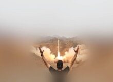 حمله به ناو هواپیمابر و ناوشکن ارتش کودک‌کش آمریکا؛ متجاوز فرار کرد