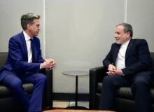 دیدار و گفتگوی عراقچی و وزیر خارجه انگلیس