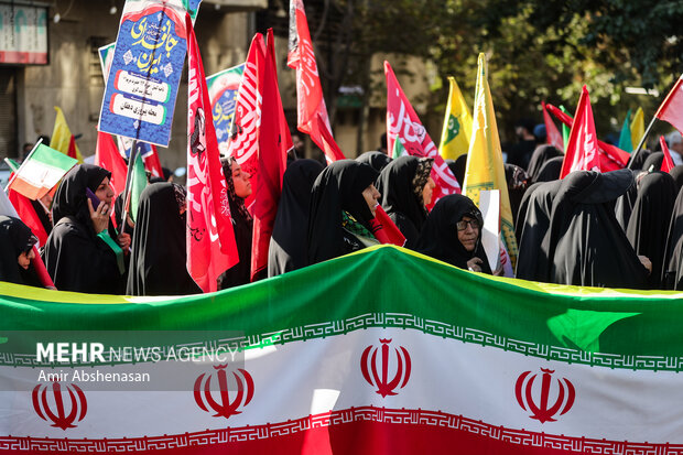 رزمایش هزاران نفری زاهدانی‌های جانفدا برای ایران