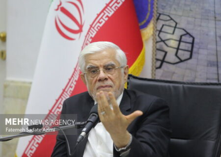 عارف: تغییرات قیمت بنزین گامبهگام اجرا خواهد شد