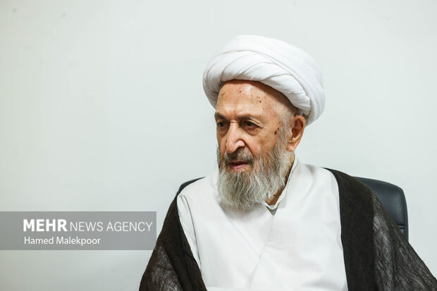 معاون اول رئیس‌جمهور با آیت‌الله سبحانی دیدار و گفتگو کرد