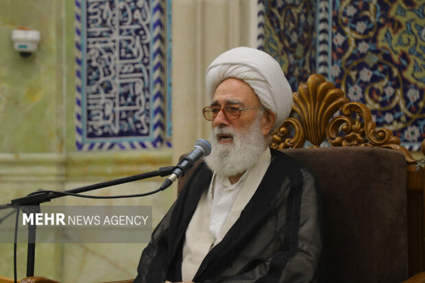 نظری منفرد: آیتالله محفوظی نمونهای جامع از علم، تقوا و اخلاق بود