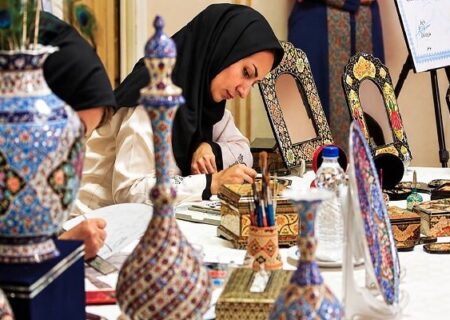 پشت غرفه‌های رنگارنگ، چه خبر است؟ اینجا هر محصول یک قصه دارد