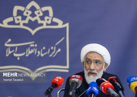 پورمحمدی: ایران با وجود همه فشارها و سختی‌ها با عزت ایستاده است