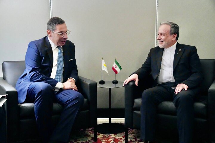 گفتگوی‌وزرای خارجه ایران وقبرس پیرامون مسائل دوجانبه