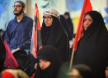 شب ۲۱۹؛ دانش آموزان مشهد زیر پرچم ایستادگی