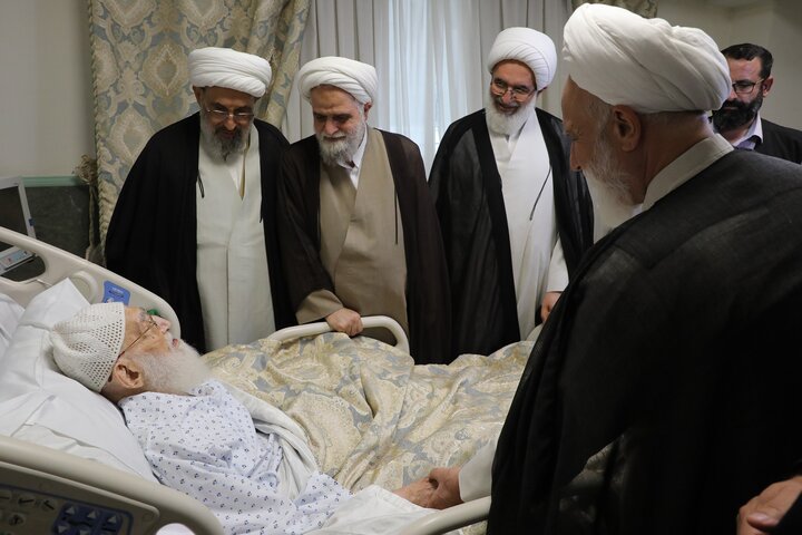 عیادت نمایندگان رهبر انقلاب از آیت‌الله نوری همدانی