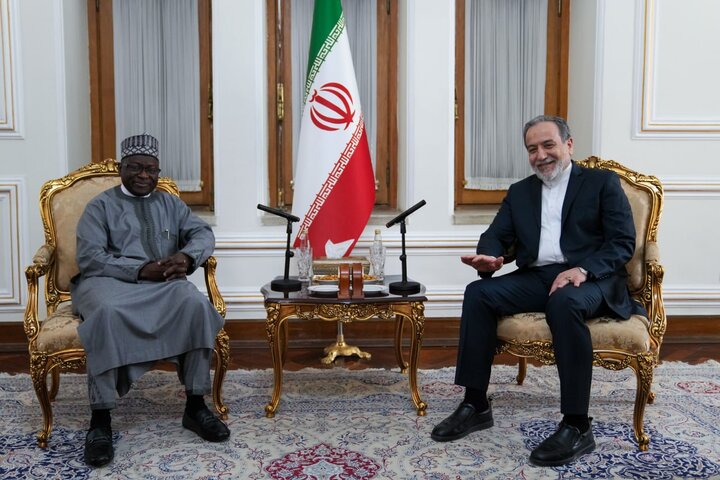 چند تن از سفرای جدید با وزیر خارجه دیدار کردند چند تن از سفرای جدید با وزیر خارجه دیدار کردند