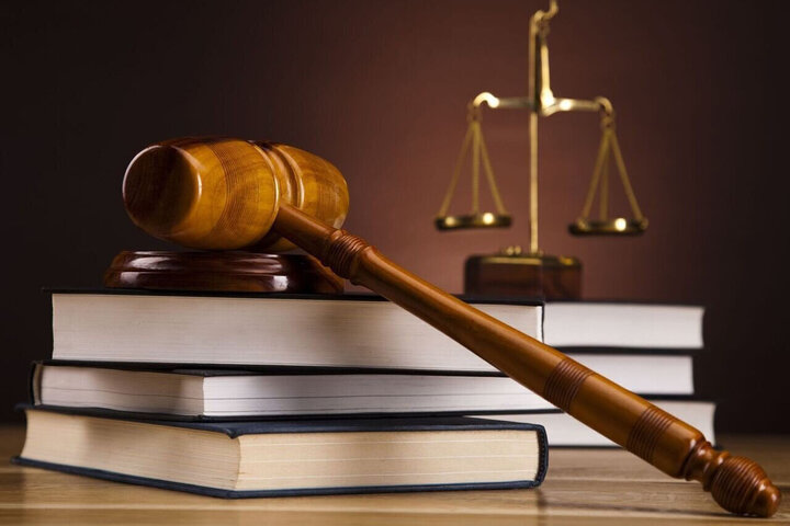 گفتن حقیقت درباره صاحبان قدرت، چه از سوی حوزه و چه قضا، هزینه دارد